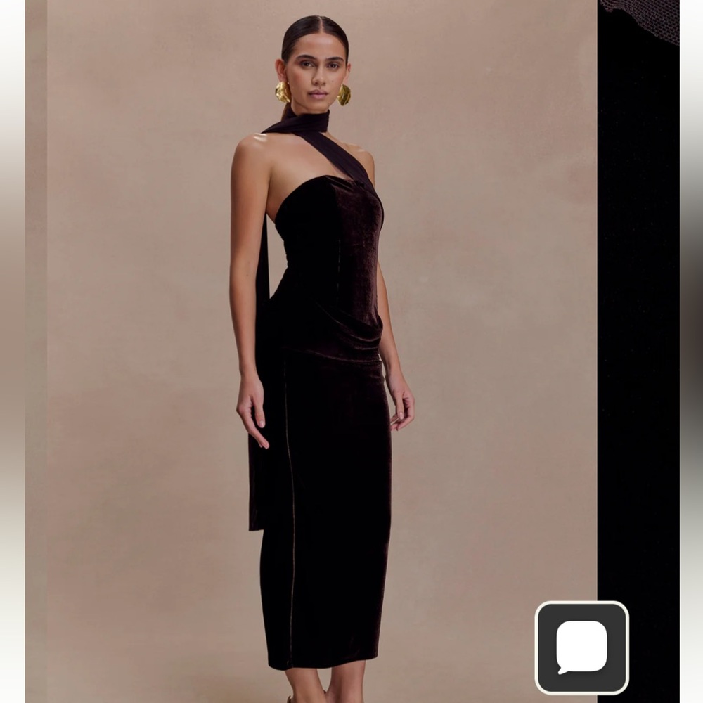 Meshki Mattea Velvet Midi Scarf Dress in Chocolate XS